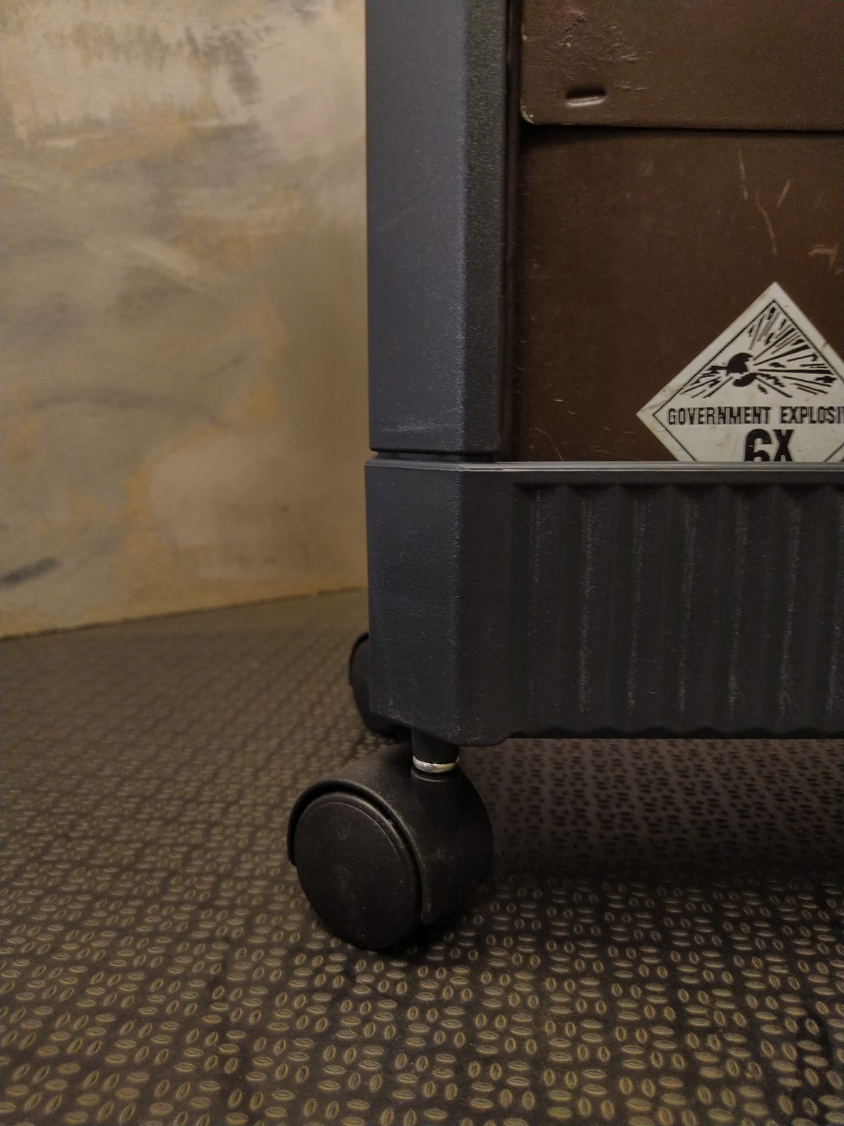 Gap/Under Table Trolley