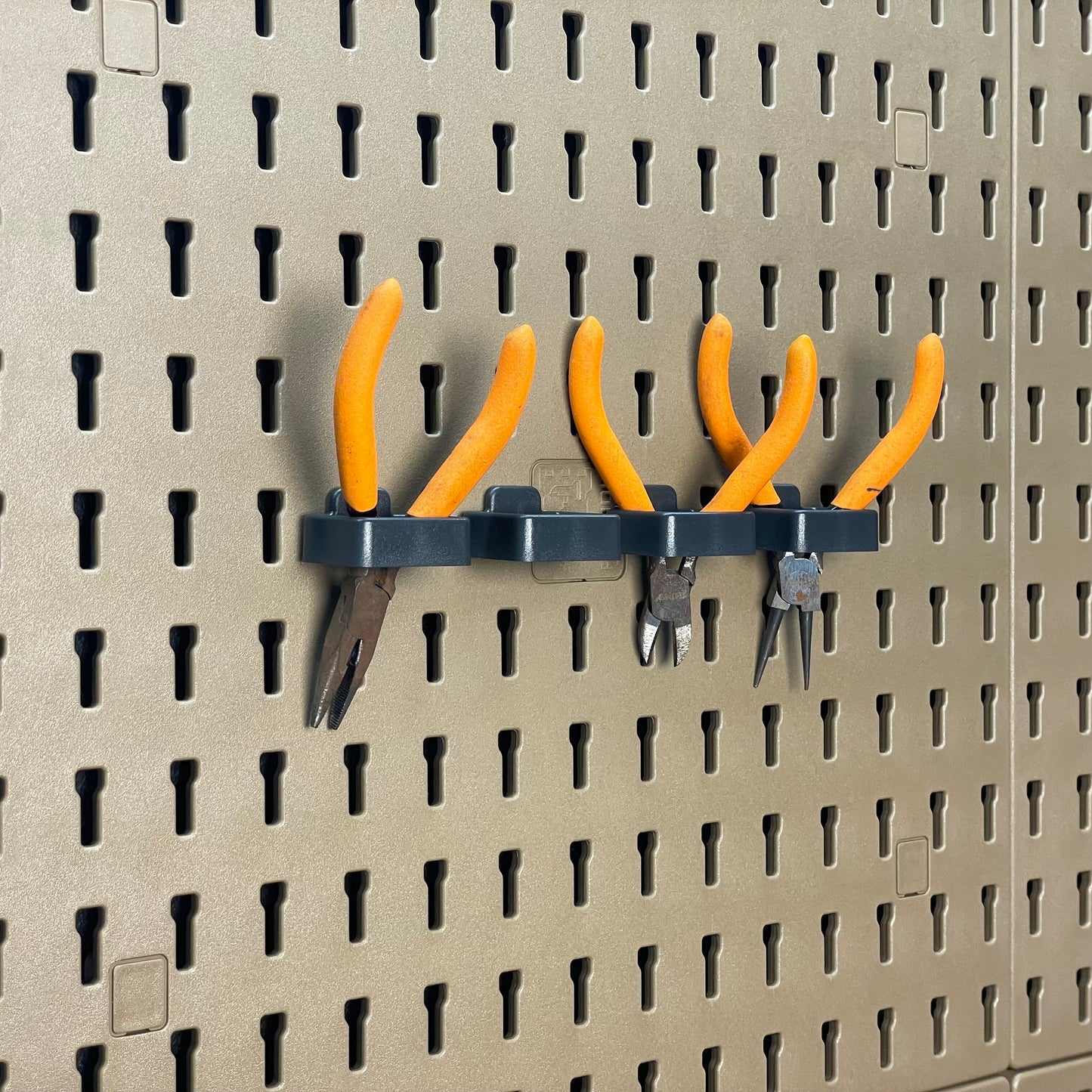 Sentinel Series – Loop Hanger