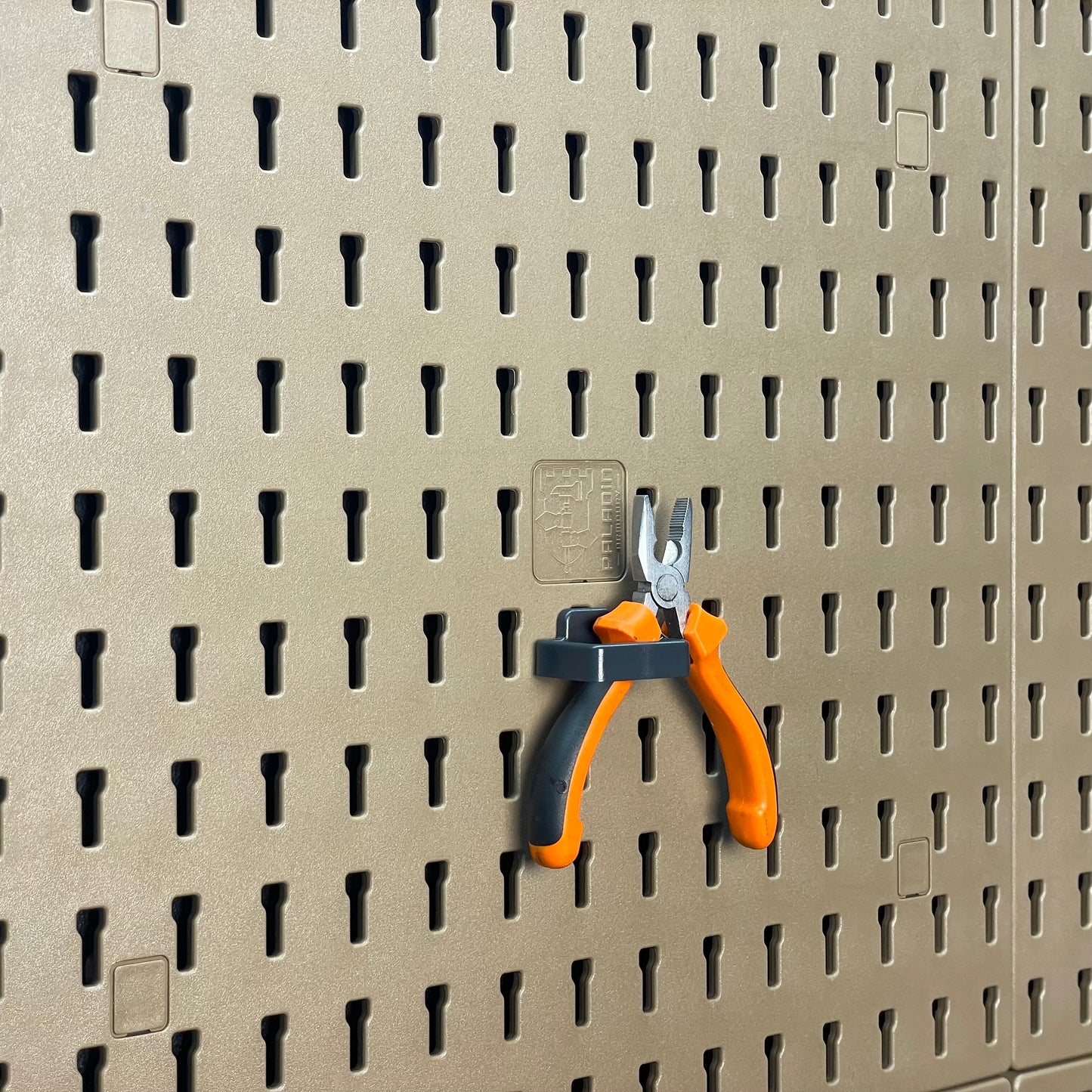 Sentinel Series – Loop Hanger