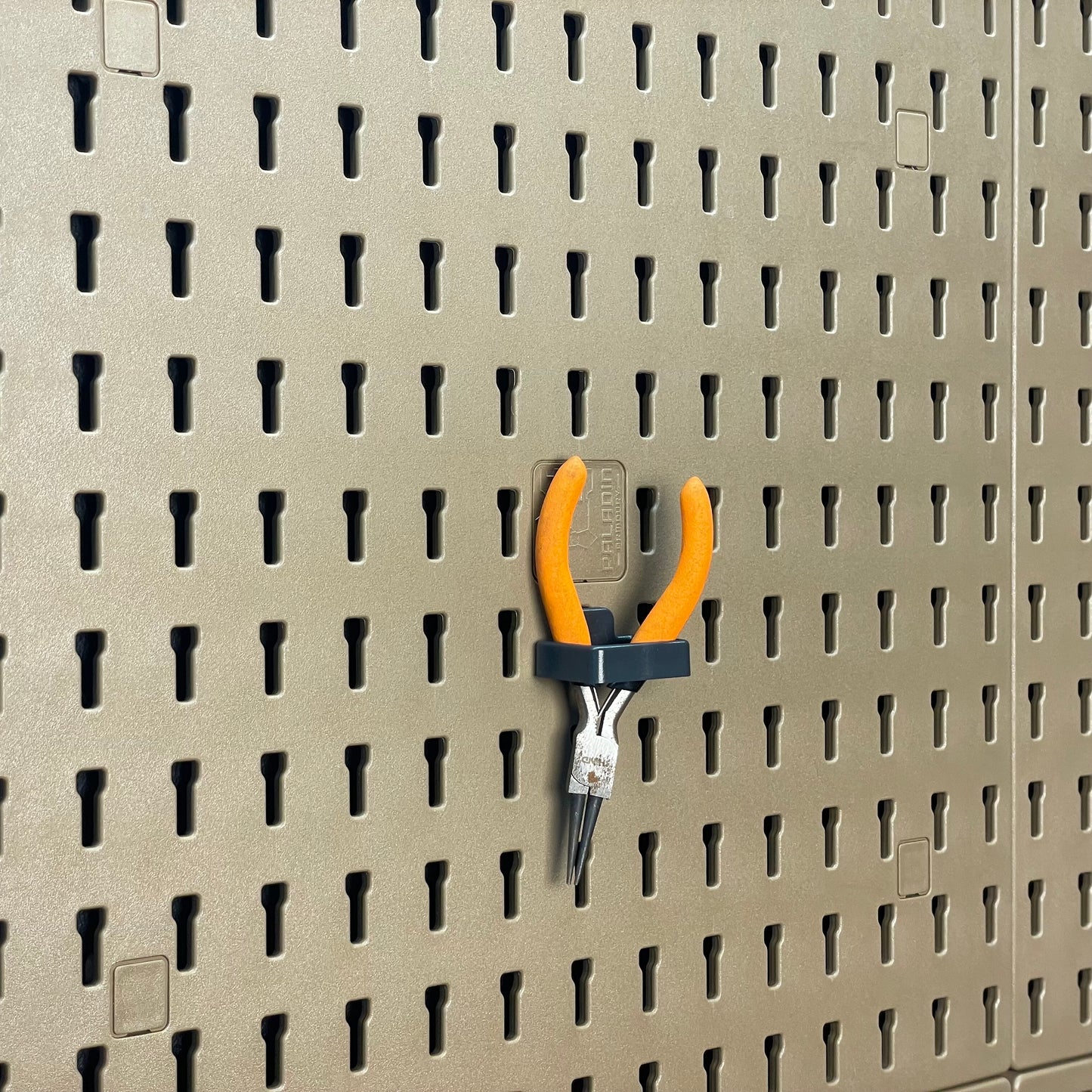 Sentinel Series – Loop Hanger