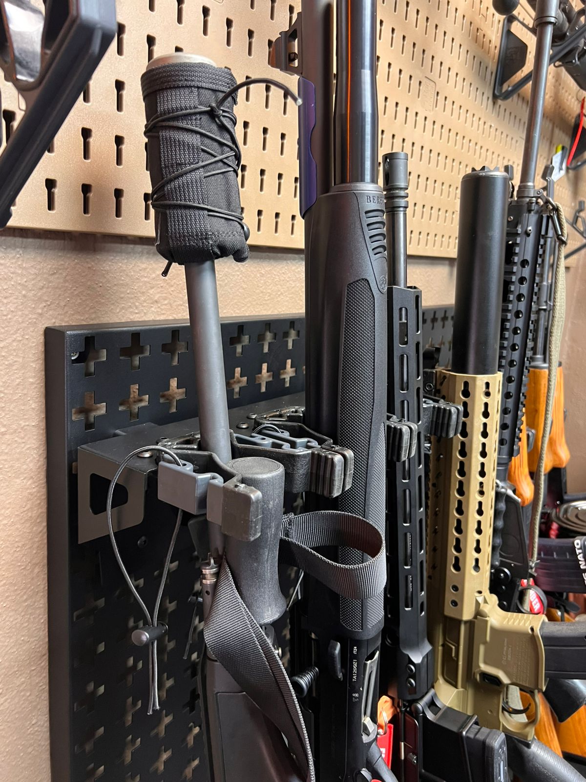 Fortress Series – Compact Vertical Rifle Racking Combo (4 Rifle)