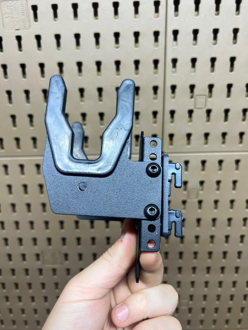 Sentinel Series – Handgun Hanger | MK 1