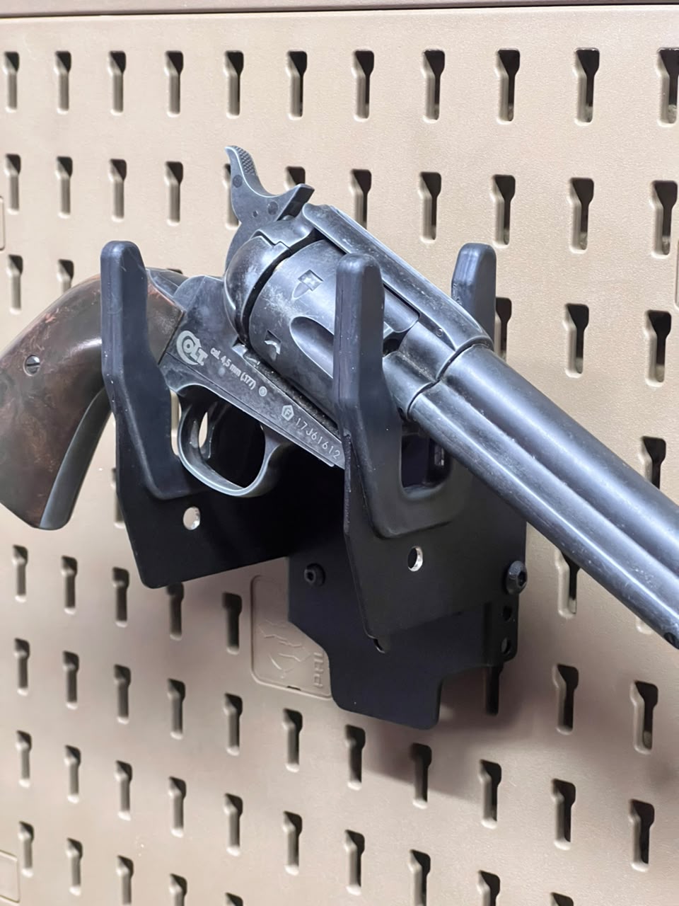 Sentinel Series - 3 Pistol | Display Kit